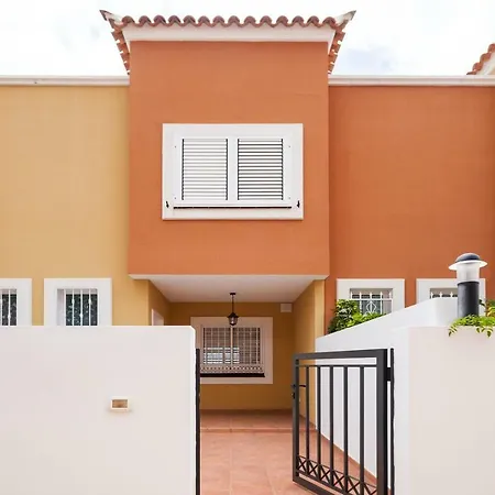 Adosado Sara Semesterbostad *